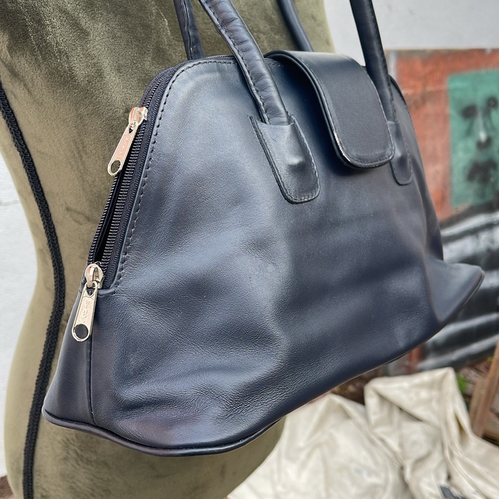 Women’s Hand Bag - Picture 3 of 4